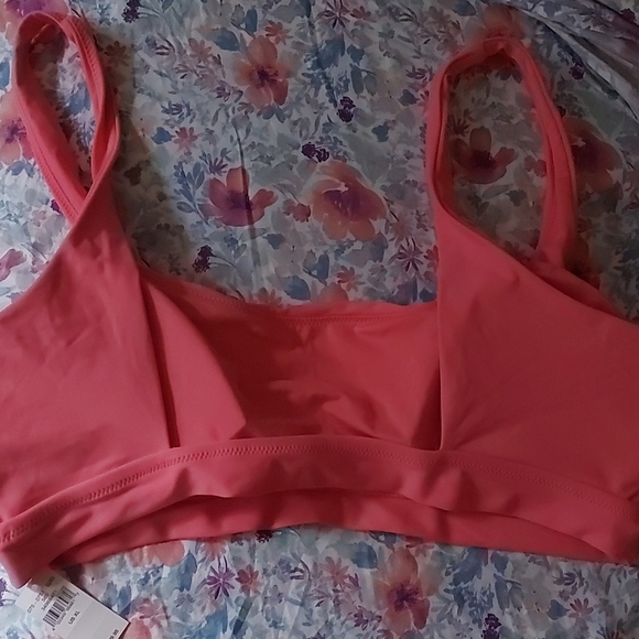 Ladies 2 piece bathing suit peach color - Picture 2 of 4